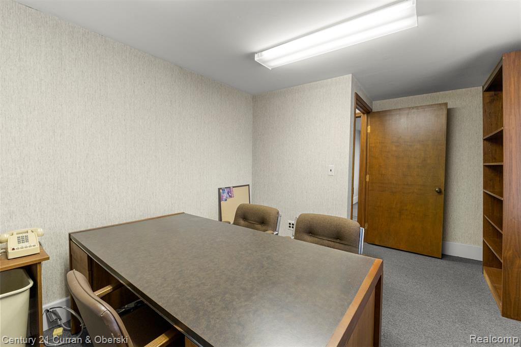 6336 Fox Avenue, Allen Park, MI 48101 — Photo 27