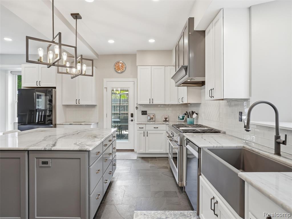 7475 Pinehurst Circle, Bloomfield Hills, MI 48301 — Photo 19