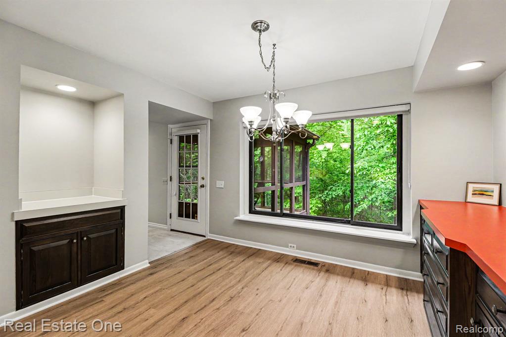 4757 Hardwoods Drive, West Bloomfield, MI 48323 — Photo 27