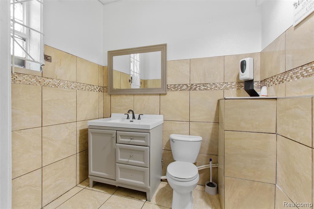 8633 Southfield Road, Detroit, MI 48228 — Photo 16