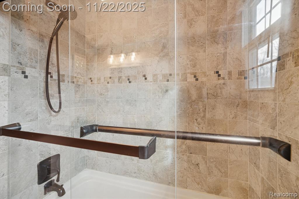 4196 Lotus Drive, Waterford, MI 48329 — Photo 21