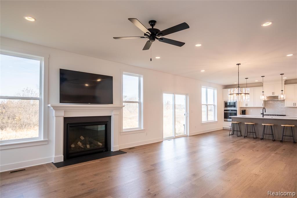 5556 Hobart Court, West Bloomfield, MI — Photo 12