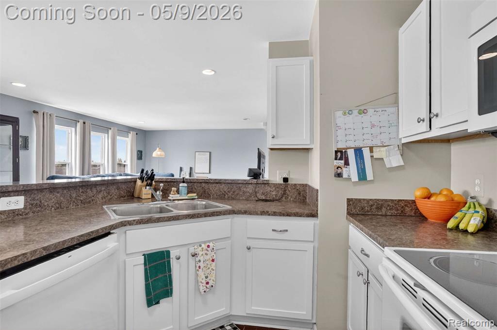 50371 Corey Ave, Chesterfield, MI — Photo 7