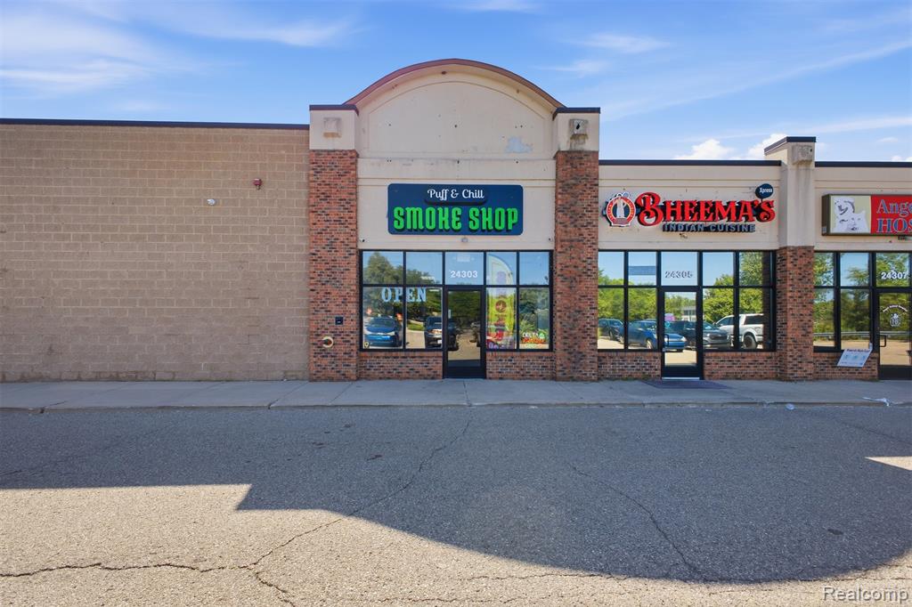 24303 Halsted Road, Farmington, MI 48335, Farmington, MI, 48335