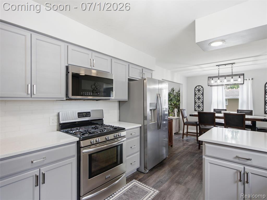 6195 Lake Forest Drive, Grand Blanc, MI 48439 — Photo 13
