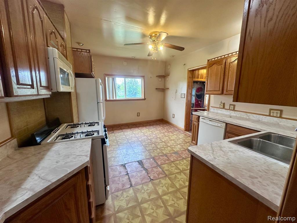 1 1ST Street, Yale, MI 48097 — Photo 10