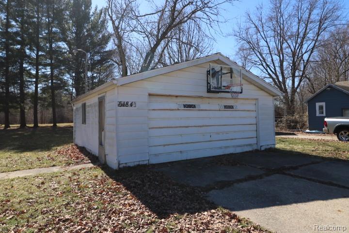 5184 E Mount Morris Road, Mount Morris, MI 48458 — Photo 3