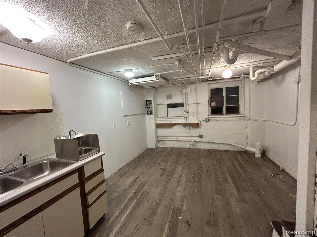 56 N Huron Street, Ypsilanti, MI 48197 — Photo 11