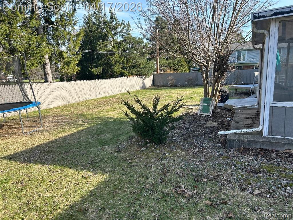 5134 Saint Richard Drive, Utica, MI 48316 — Photo 32