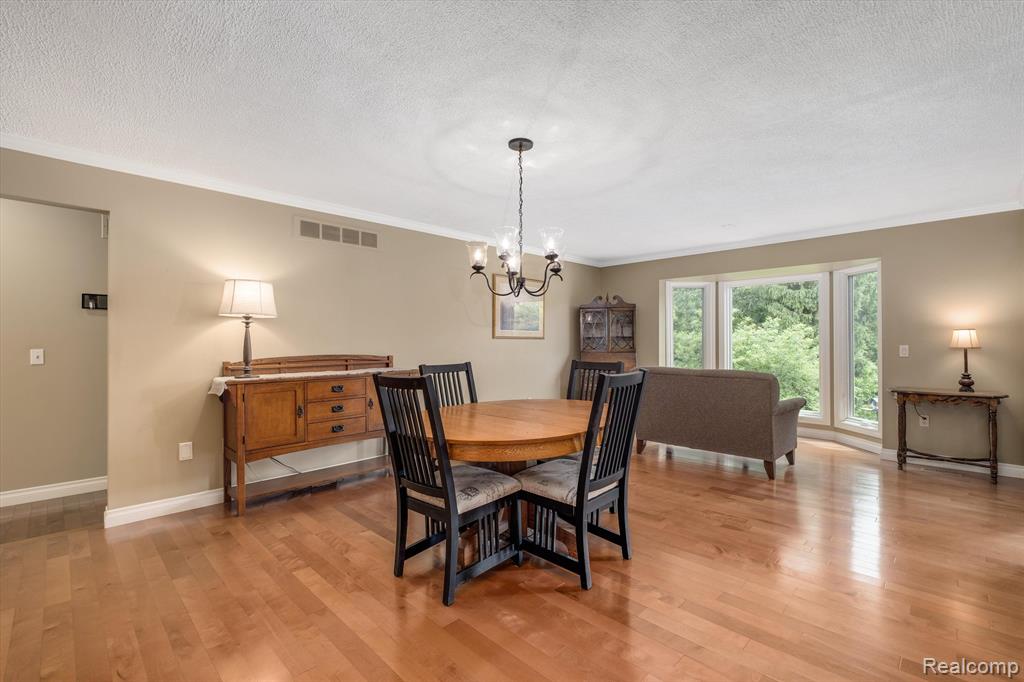 719 TEN POINT Drive, Rochester Hills, MI 48309 — Photo 4