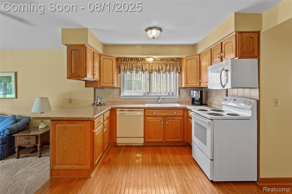 45184 Indian Creek Drive, Canton, MI 48187 — Photo 7