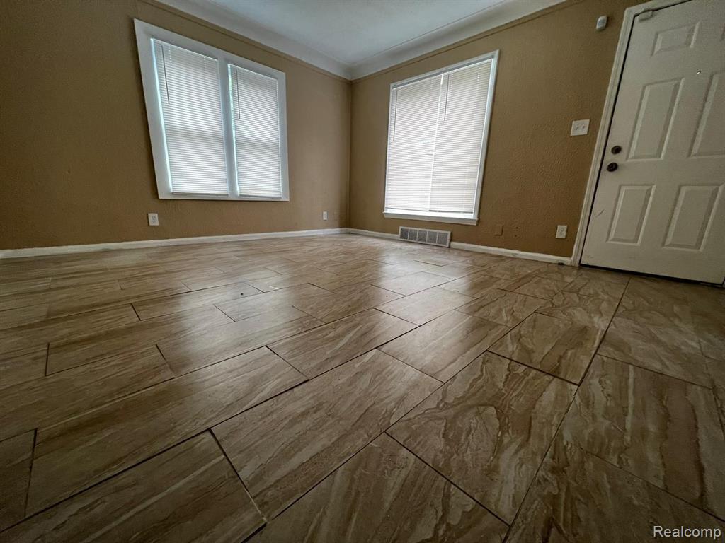 8260 COYLE Street, Detroit, MI 48228 — Photo 7