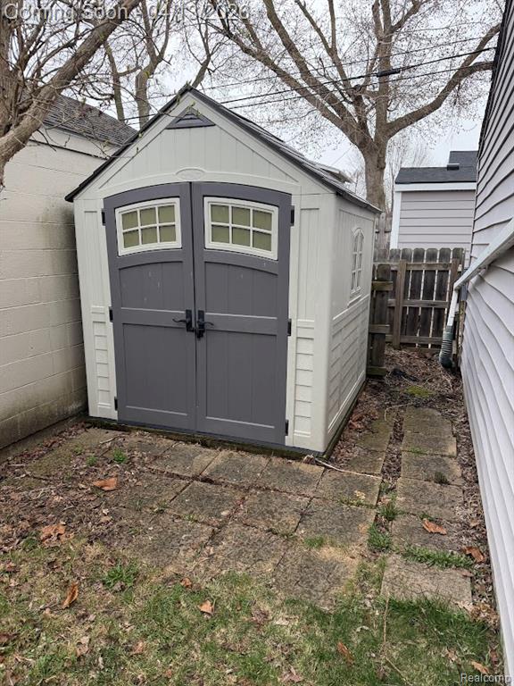 427 Wesley Avenue, Rochester, MI 48307 — Photo 28