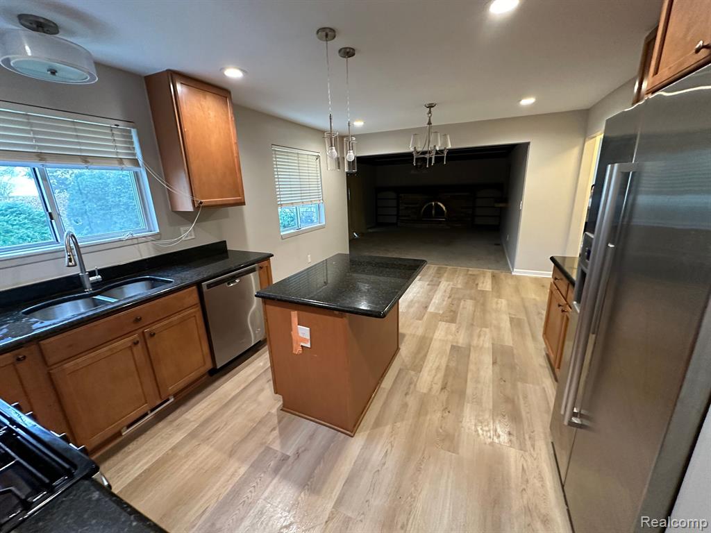 494 ROLLING GREEN Circle S, Rochester Hills, MI 48309 — Photo 11