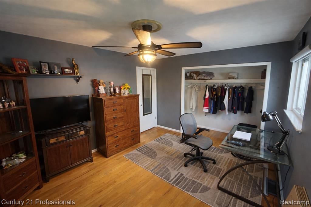406 Woodlawn Avenue, Royal Oak, MI 48073 — Photo 10