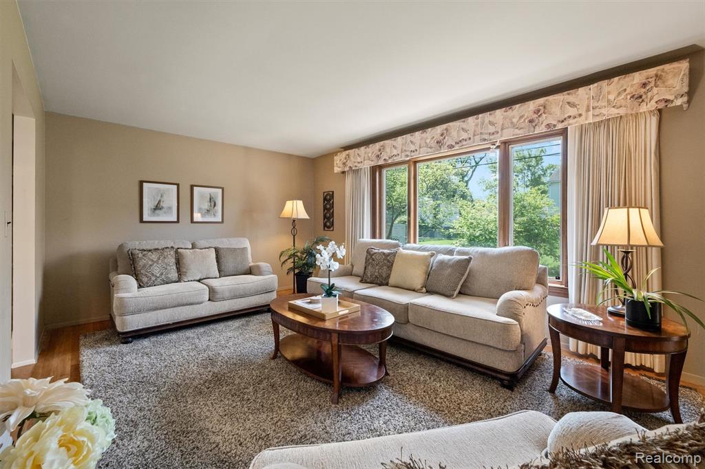 2366 Cumberland Drive, Troy, MI 48085 — Photo 7