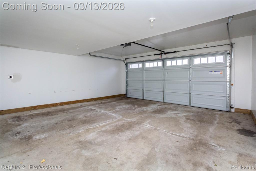 912 Sandalwood Drive, Troy, MI 48085 — Photo 35