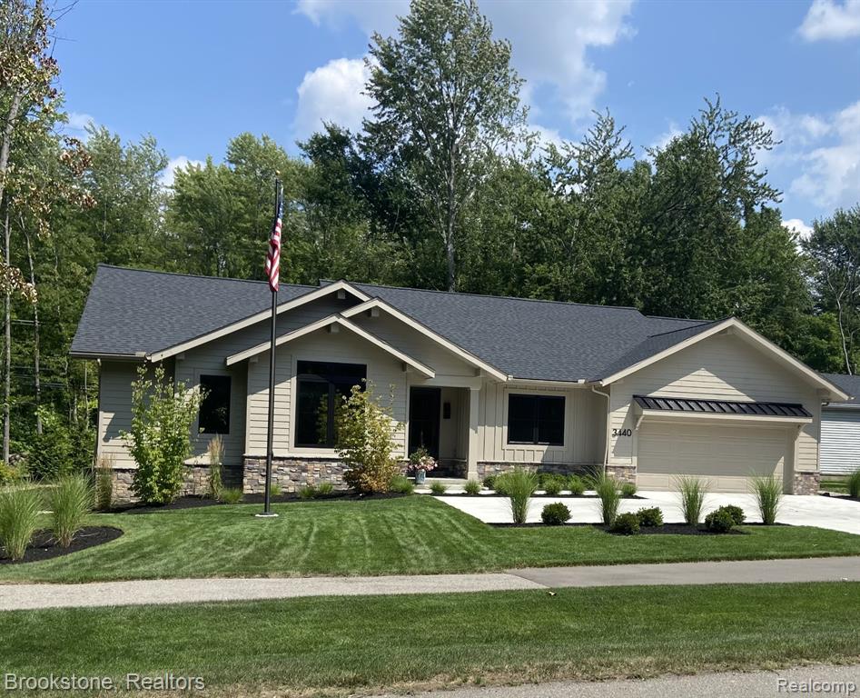 3440 N Squirrel Road, Auburn Hills, MI 48326