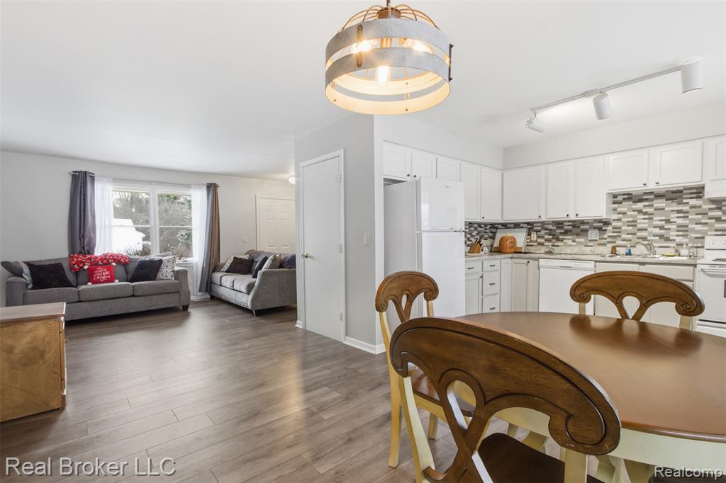 8152 Fox Hollow Road, Goodrich Vlg, MI — Photo 6