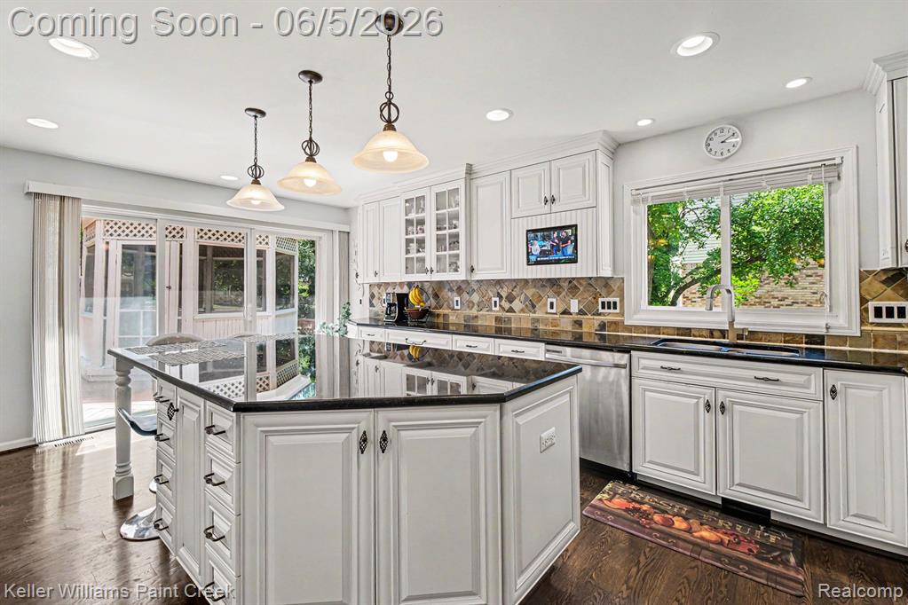 4447 Bentley Drive, Troy, MI 48098 — Photo 10