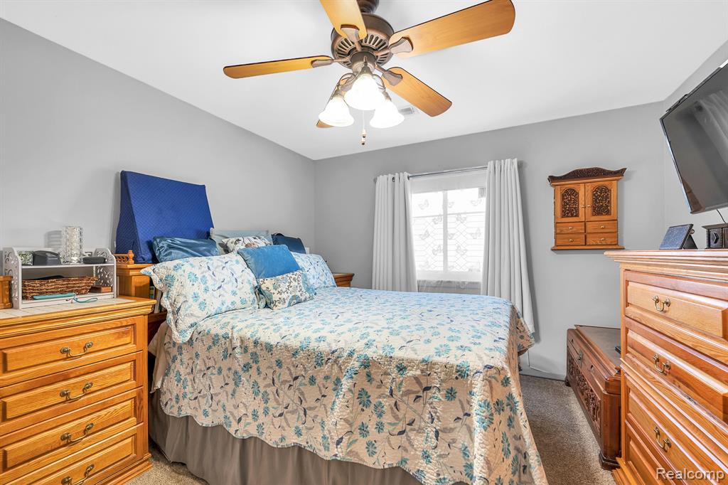 9921 ALLEN POINTE Drive, Allen Park, MI 48101 — Photo 22