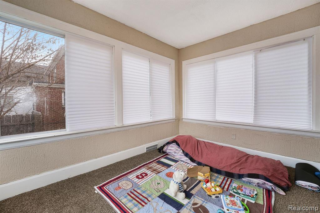221 W Grixdale, Highland Park, MI 48203 — Photo 13