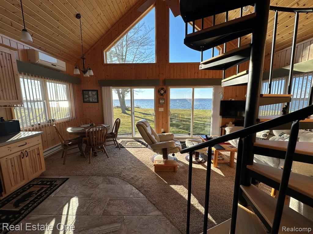 8175 E HOUGHTON LAKE, 1, Houghton Lake, MI 48629 — Photo 3