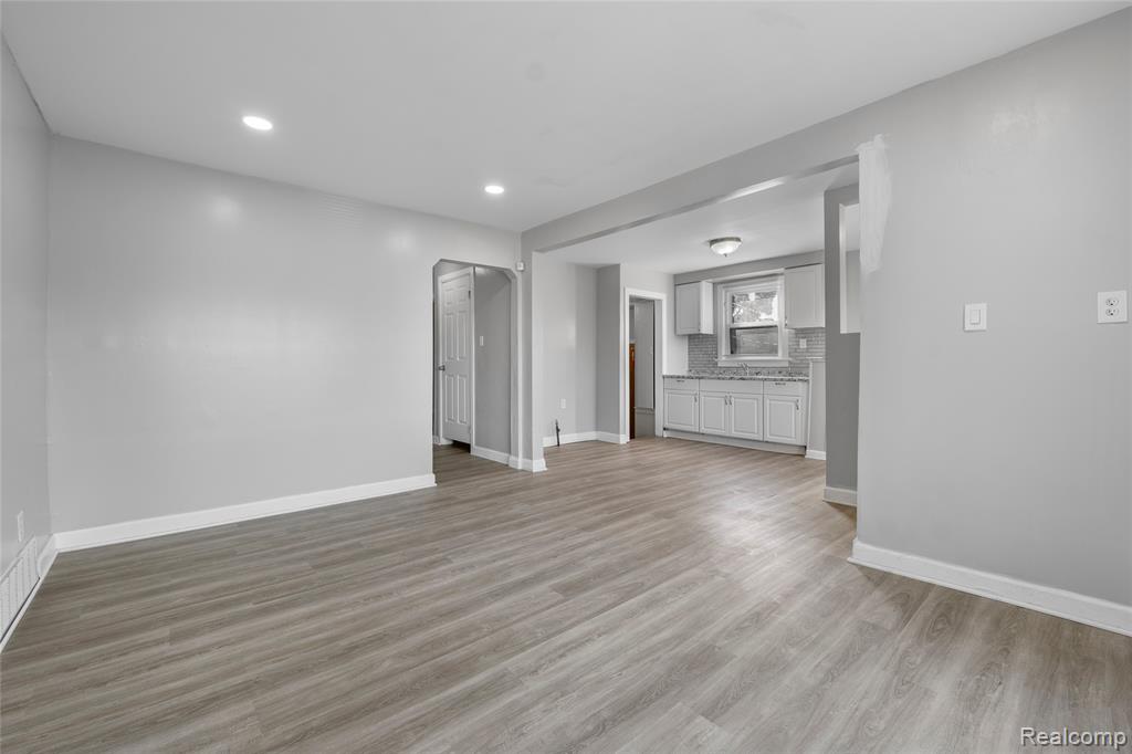 8614 Robson Street, Detroit, MI 48228 — Photo 7