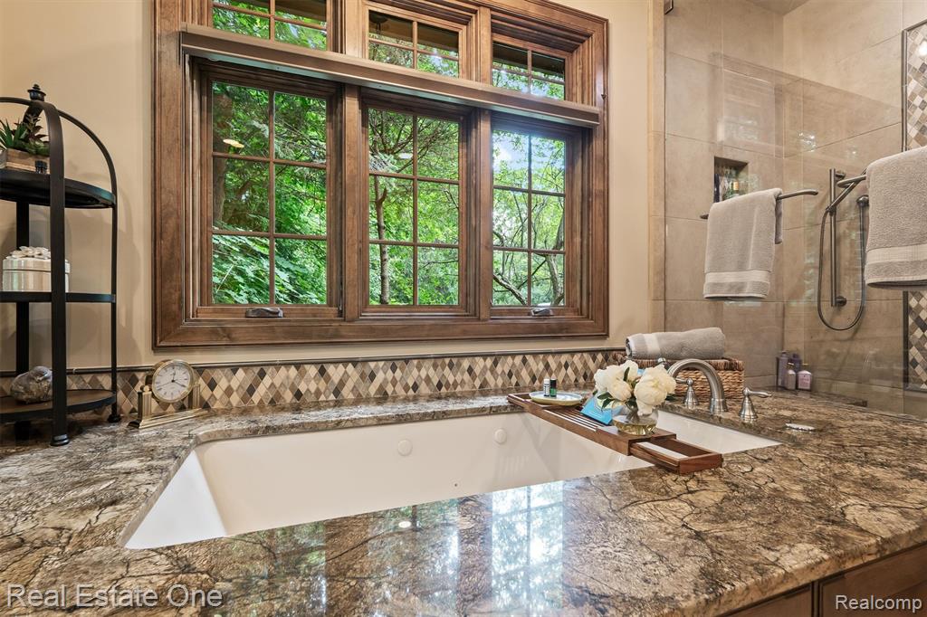 7181 Hillside Drive, Clarkston, MI — Photo 34