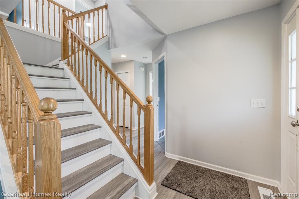8088 Denton Hill Road, Fenton, MI 48430 — Photo 5