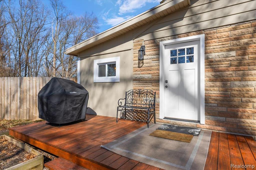 5275 Lake Grove Drive, White Lake, MI 48383 — Photo 46