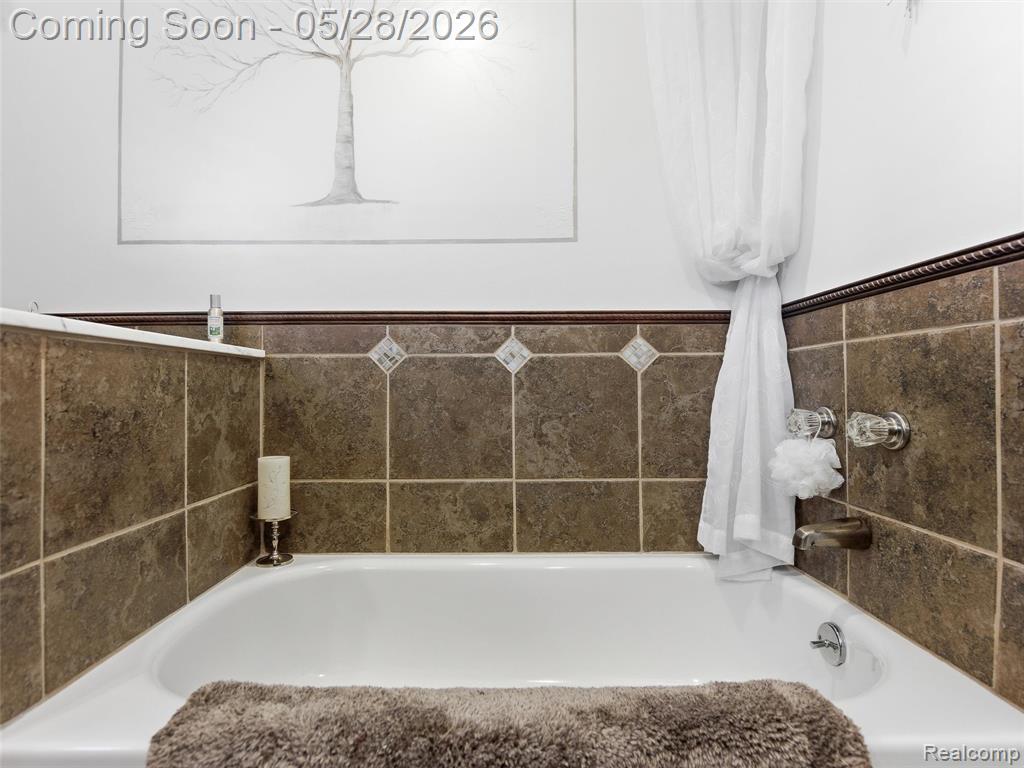 12099 Torrey Road, Fenton, MI 48430 — Photo 25