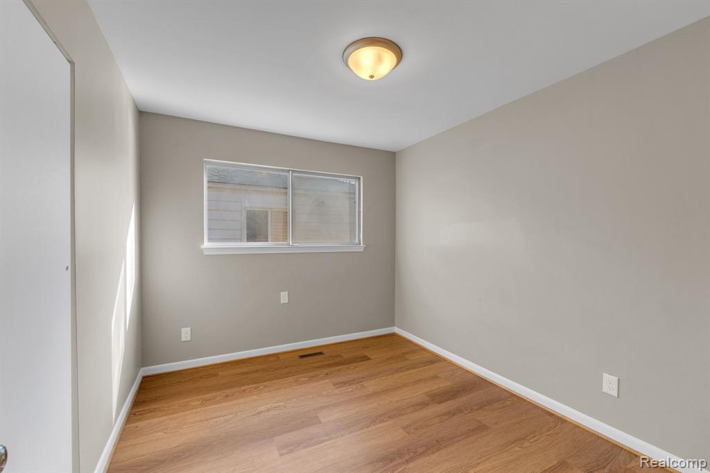 4475 Ziegler Street, Dearborn Heights, MI 48125 — Photo 18