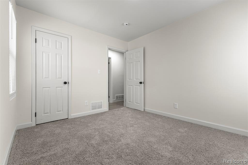 9213 Stout Street, Detroit, MI 48228 — Photo 22