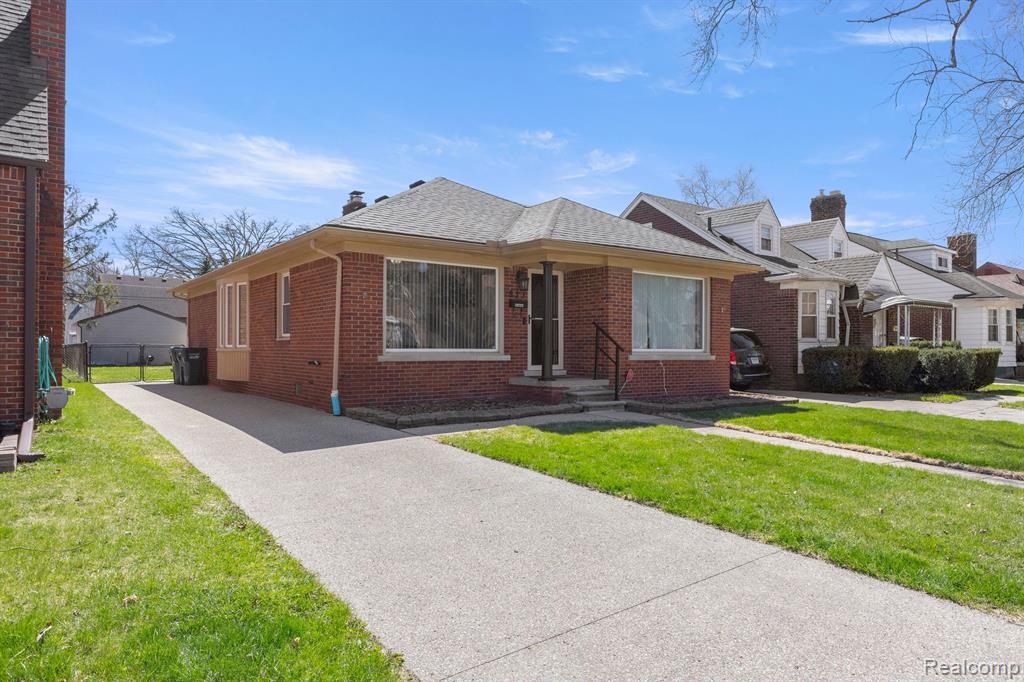 823 NEW YORK Avenue, Lincoln Park, MI 48146 — Photo 2