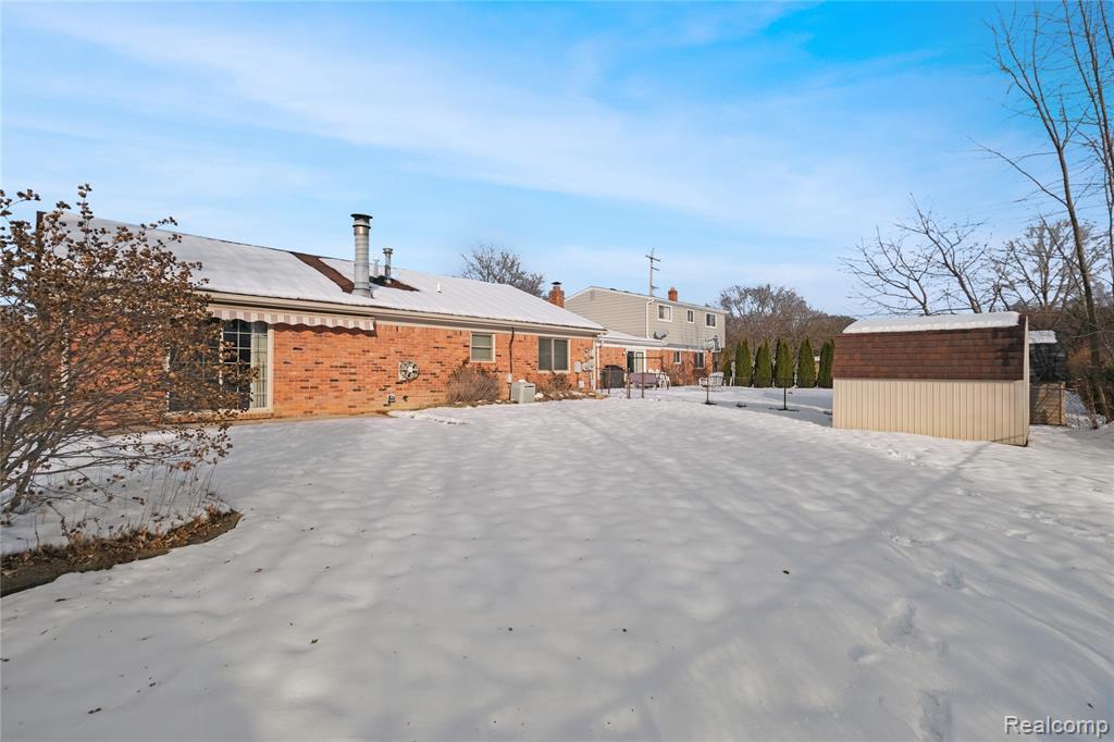 43529 Oakbrook Road, Canton, MI, 48187