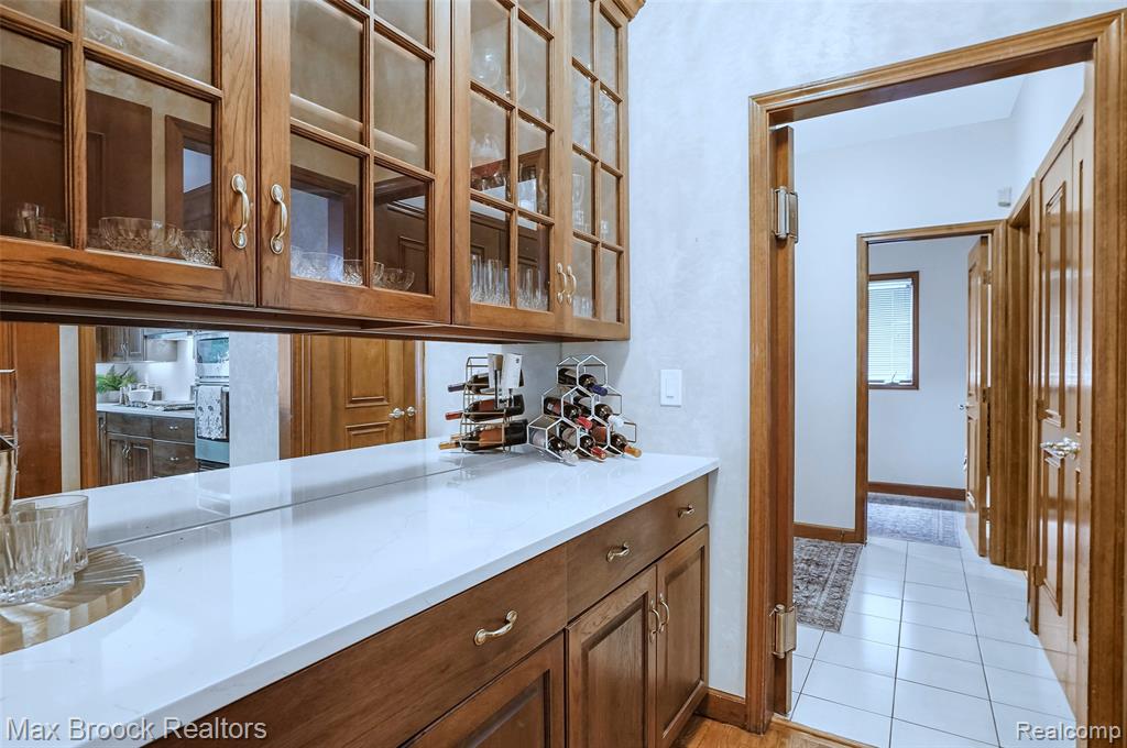 60 Kingsley Manor Drive, Bloomfield Hills, MI 48304 — Photo 26
