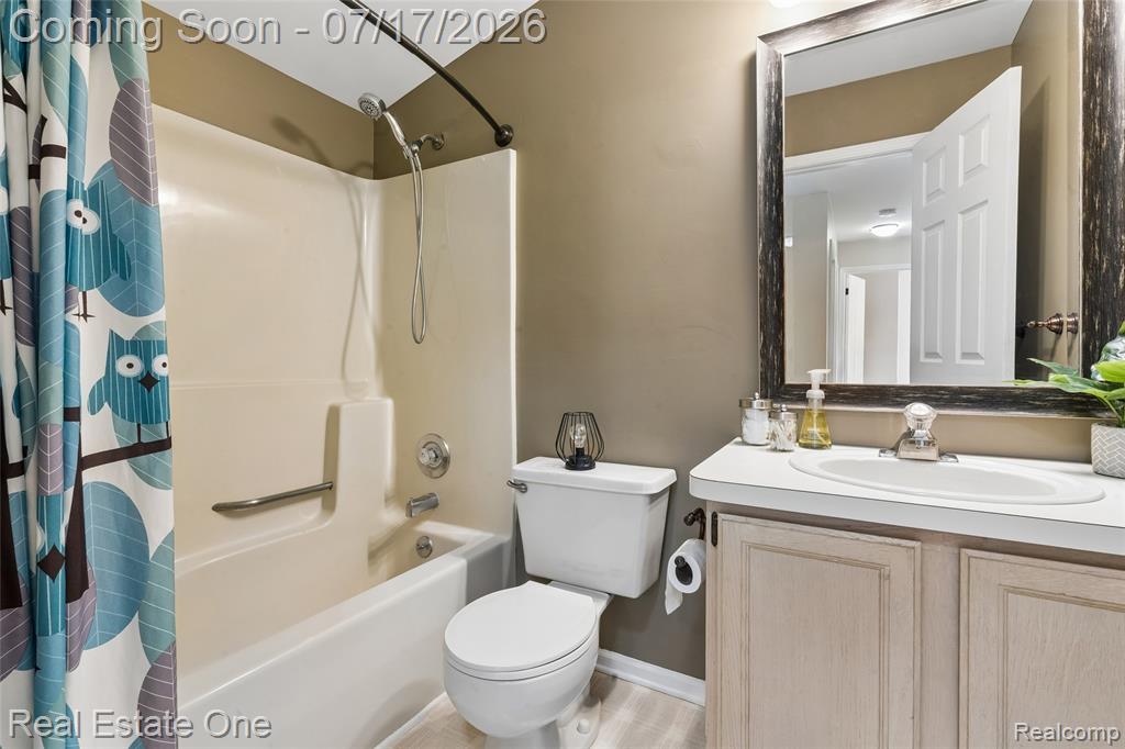 763 Whitney Drive, Rochester Hills, MI 48307 — Photo 21