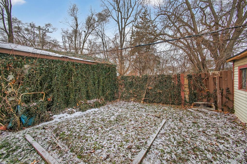 9495 Lakepointe Street, Detroit, MI 48224 — Photo 35