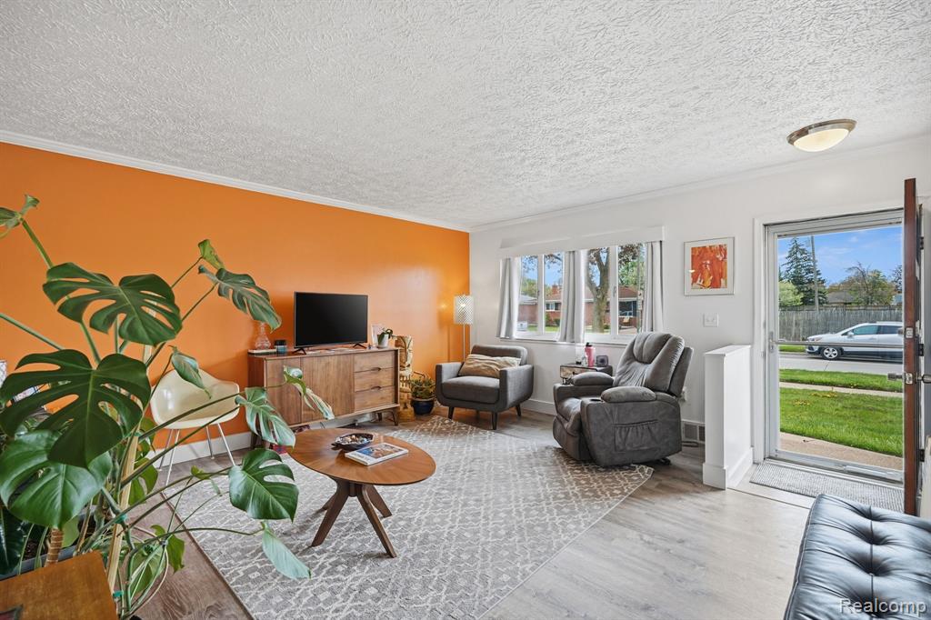21525 Downing Street, Saint Clair Shores, MI 48080 — Photo 5