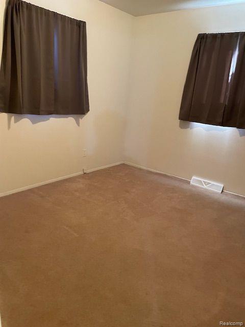 7050 BERWYN Street, Dearborn Heights, MI 48127 — Photo 10