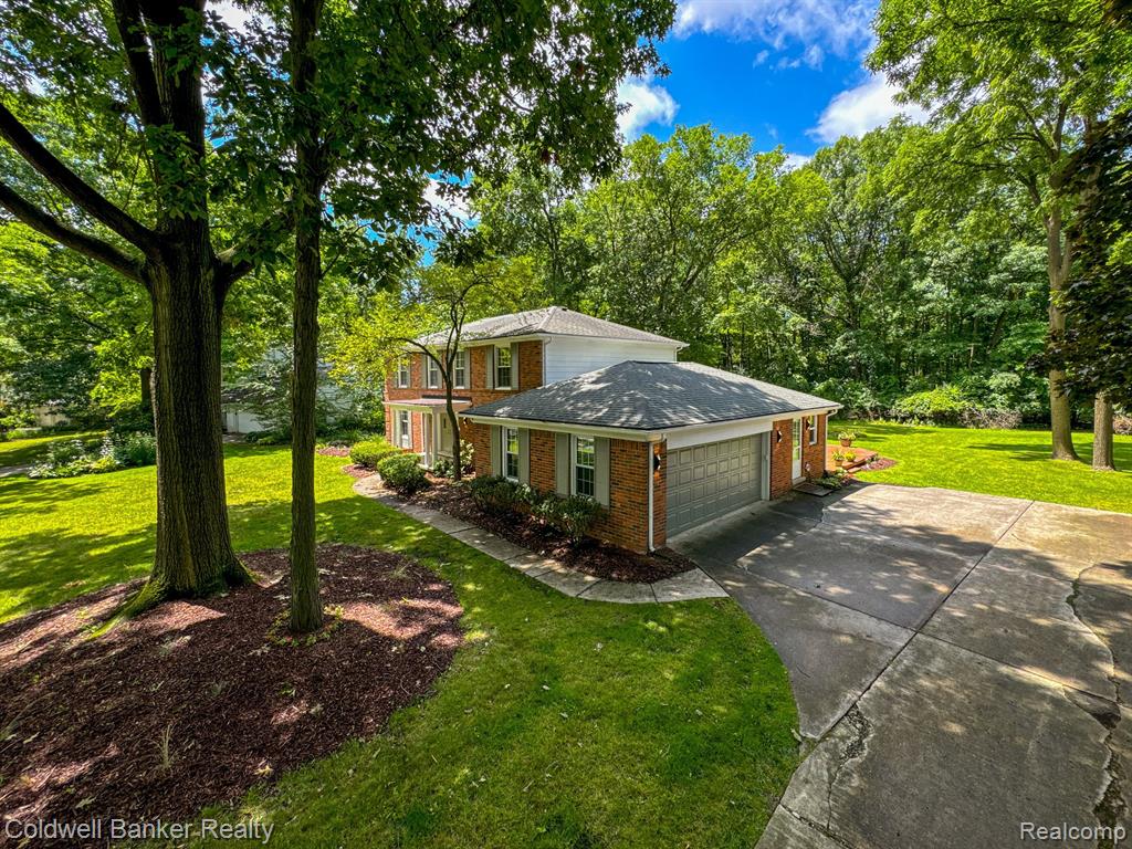 5679 Hunters Gate, Troy, MI 48098 — Photo 2