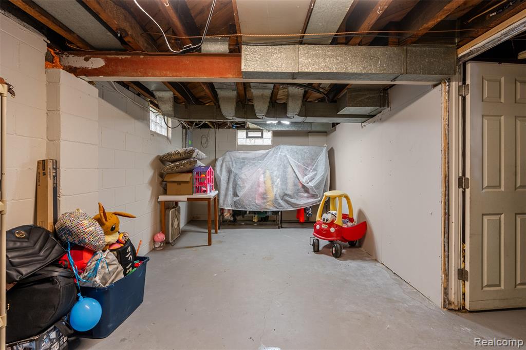 7044 Continental Avenue, Warren, MI 48091 — Photo 11