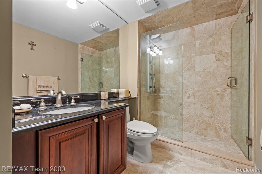 3320 Spinnaker Lane, 15F, Detroit, MI 48207 — Photo 20