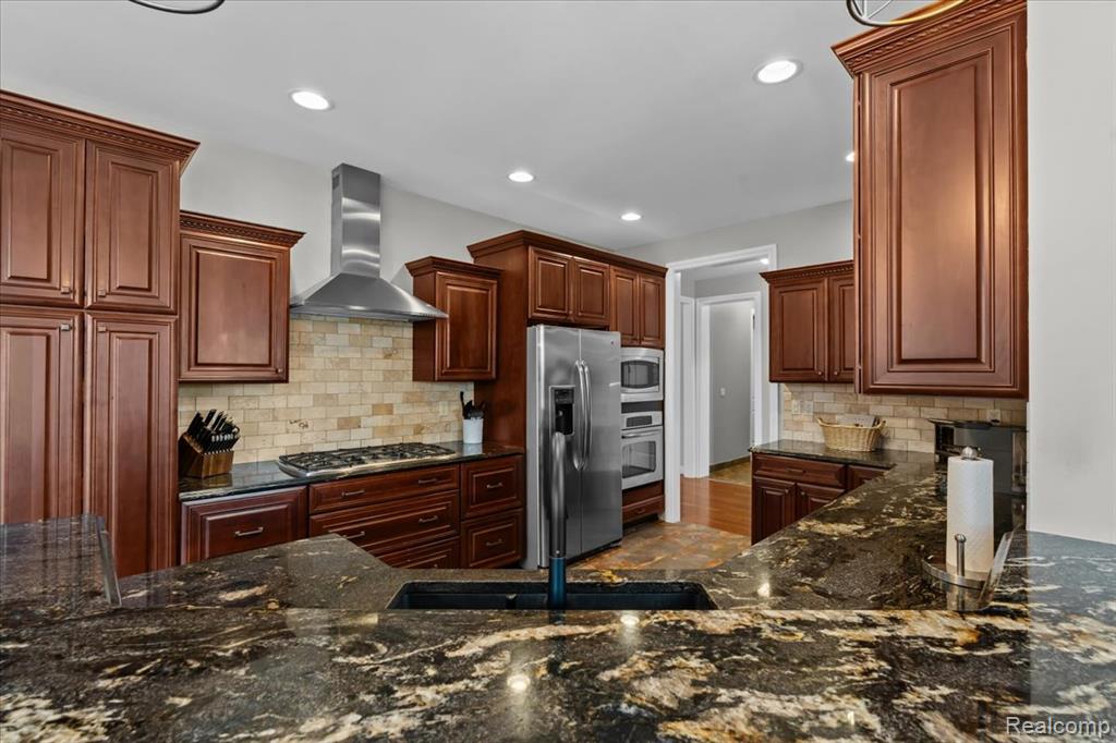 10511 Stoney Point Drive, South Lyon, MI 48178 — Photo 16