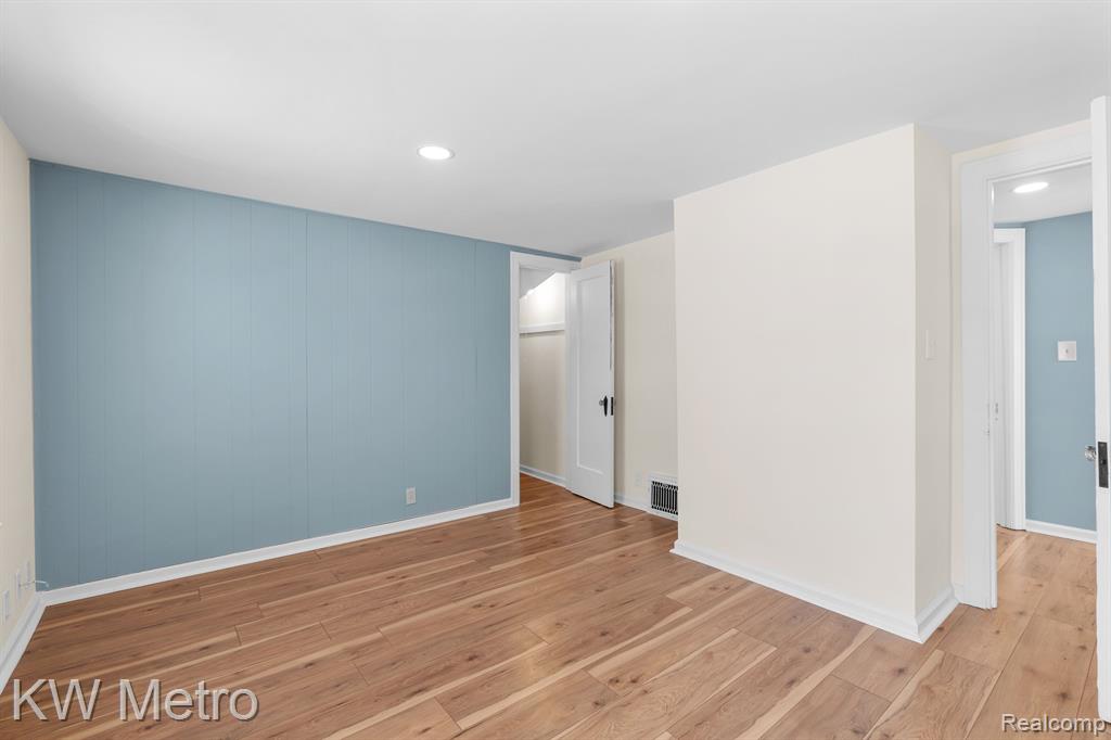 8135 REPUBLIC Avenue, Warren, MI 48089 — Photo 19