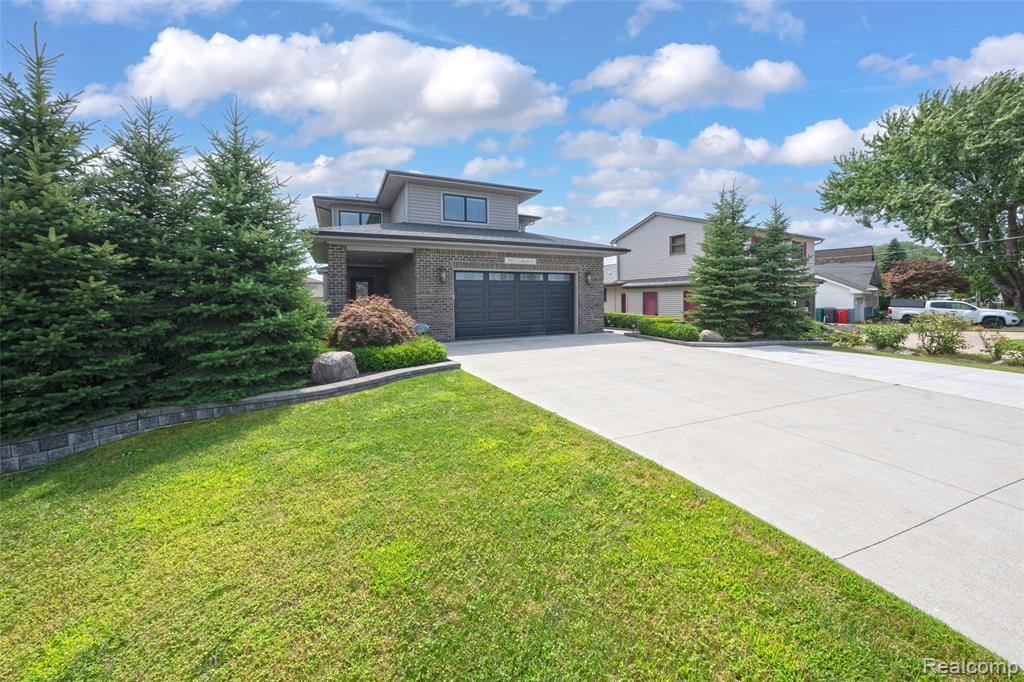 39611 Lakeshore Drive, Harrison Township, MI — Photo 4