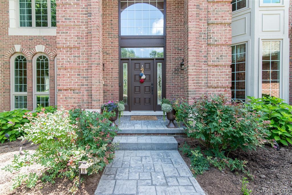 3166 W Beach Lake Drive, Milford, MI, 48380