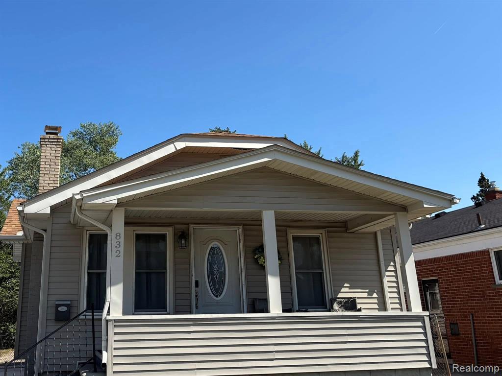 832 Pinecrest Drive E, Fenton, MI 48220 — Photo 44