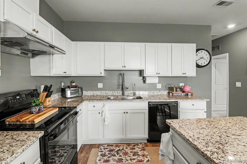9864 Ridge Run Street, Howell, MI 48855 — Photo 11